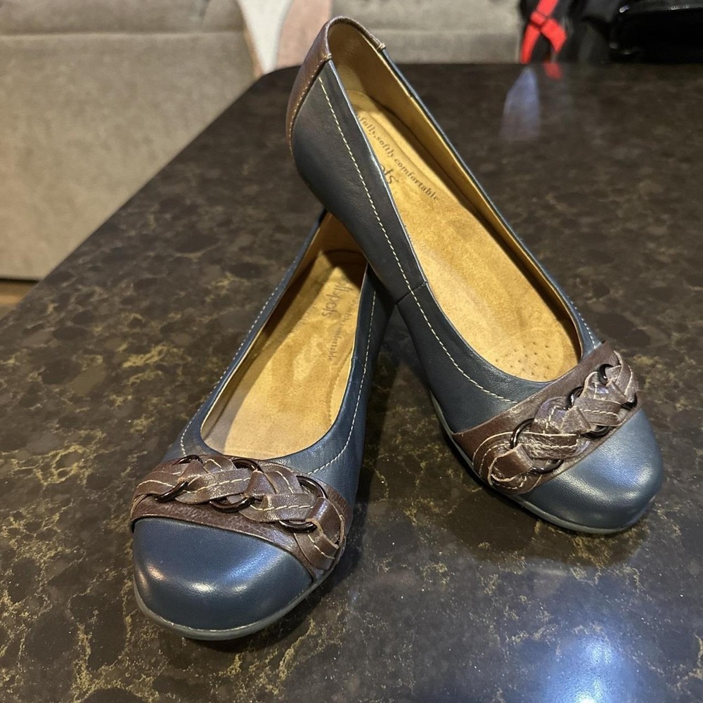 Softspots Navy Blue Brown Leather Braided Flats Shoes SIZE 8 WIDE -----751807